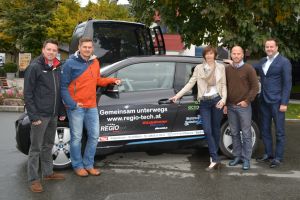 Bild – © TVB PillerseeTal: von links Florian Phleps (GF TVB), Walter Steiger (Ecodrive Austria), Bgm.-Stv. Christina Brunner, Stefan Niedermoser (GF Regio Tech), Bürgermeister Walter Astner