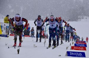 Bild WMP:heftige Schneefälle am Sonntag - hier Zieleinlauf Herren